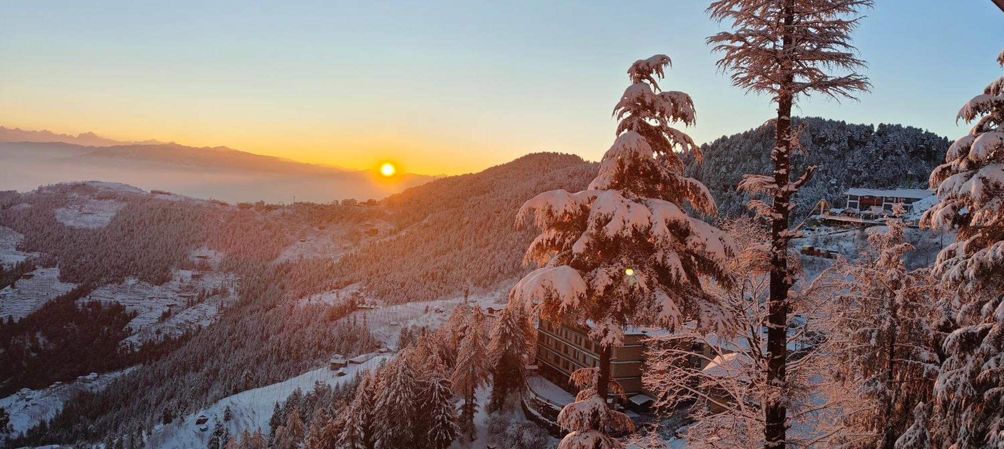 Treebo Shimla Ayurvedic Retreat Kufri Hotel ภายนอก รูปภาพ