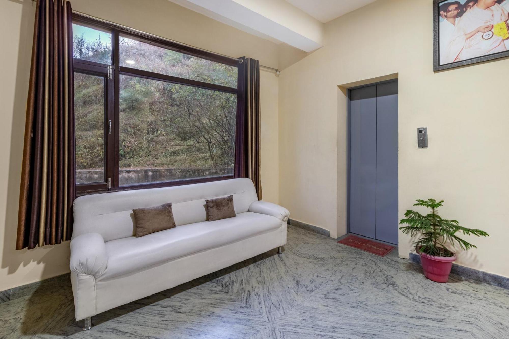 Treebo Shimla Ayurvedic Retreat Kufri Hotel ภายนอก รูปภาพ